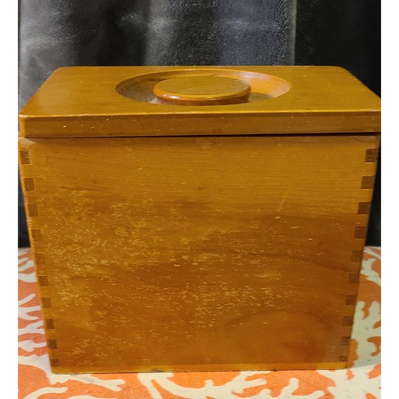 vintage rustic woodpecker woodware Japan box with lid Dovetail farmhouse - Picture 2 of 7